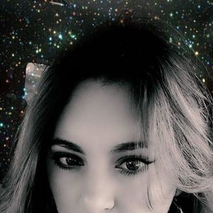 Meet your Posher, Celia rosa